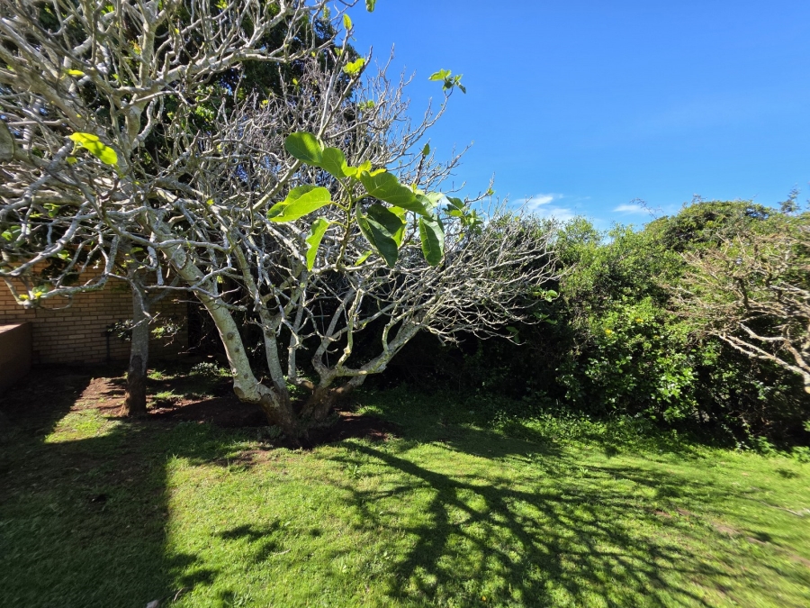 4 Bedroom Property for Sale in Wavecrest Eastern Cape